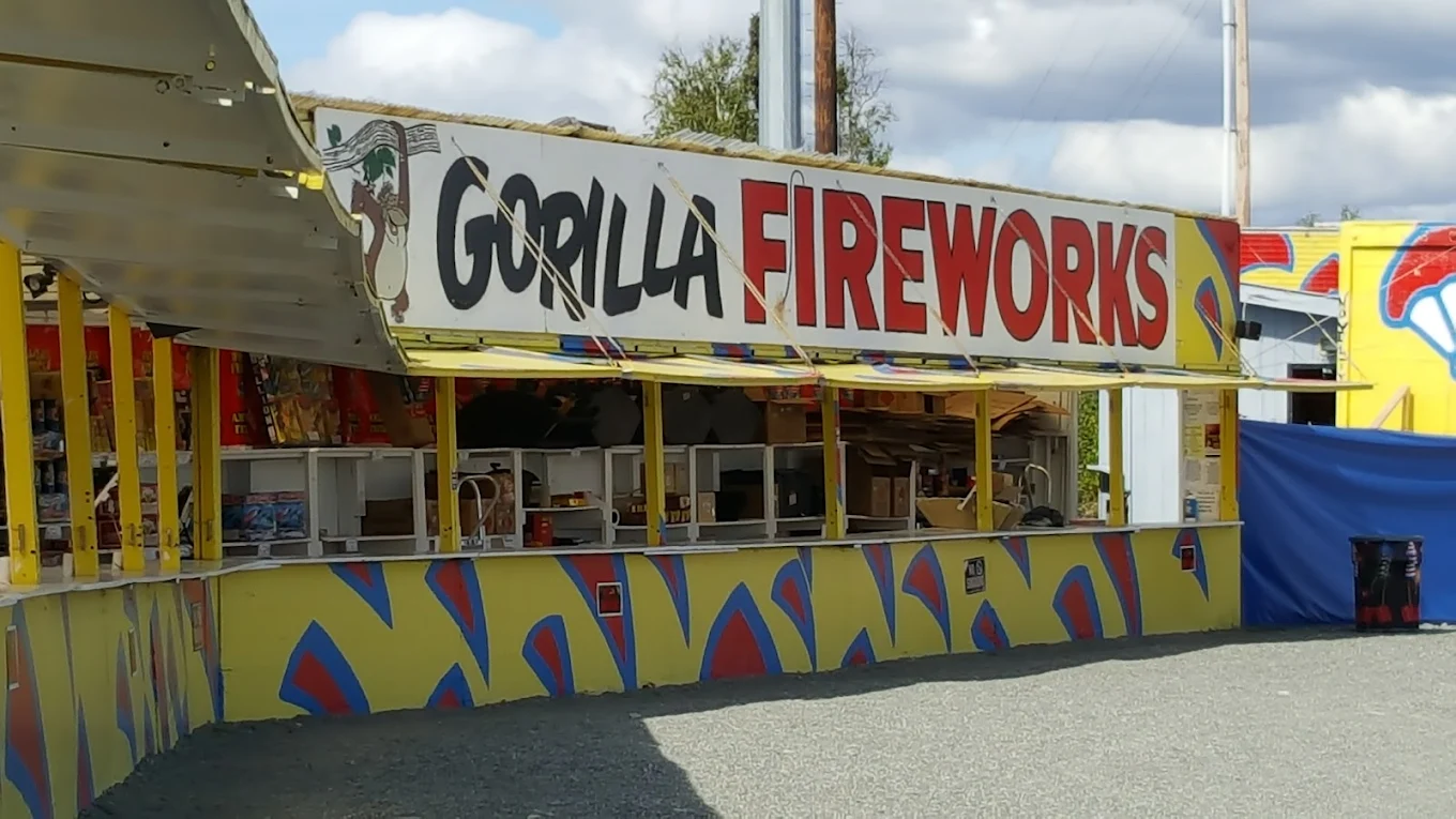 Gorilla Fireworks North Pole Stand